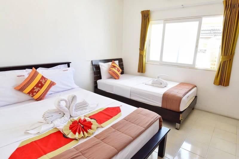Square One Hotel Patong Exterior photo